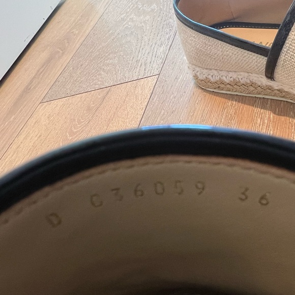 CHANEL Cream and Black Espadrille Flats - Picture 12 of 12